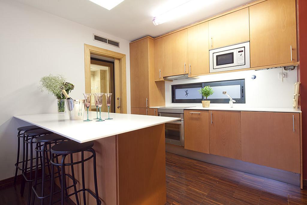 Apartment Barcelona Rentals - Sarria Apartments Near Center Exterior foto